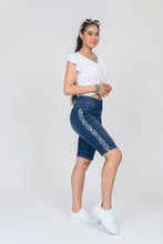 Load image into Gallery viewer, JEAN SHORTS WITH GEOMETRIC EMBROIDERY - GG989MS-BE
