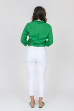 Load image into Gallery viewer, COMFORT WHITE JEANS WITH EMBROIDERY ON THE FRONT GG958DC-CRY
