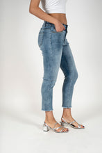 Load image into Gallery viewer, GG1057BB-CRY
